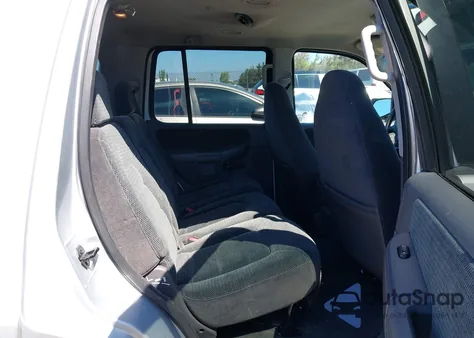 2002 Ford Explorer Xlt z USA, uszkodzony, nr VIN 1FMZU73E22UA05770